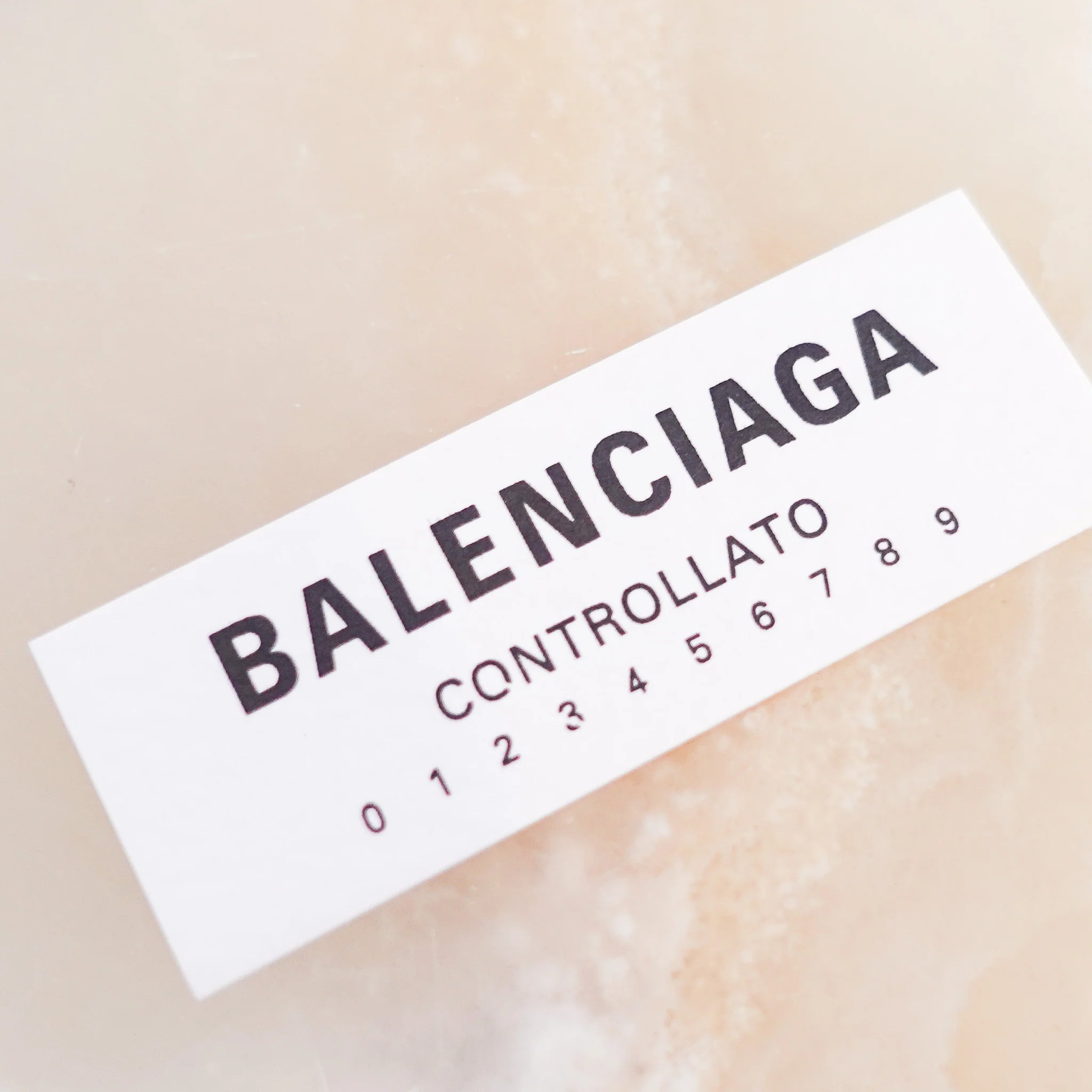 Balenciaga White card holder RNEWhite card holder RRP £295- FINAL SALE NO RETURNS - Image 7